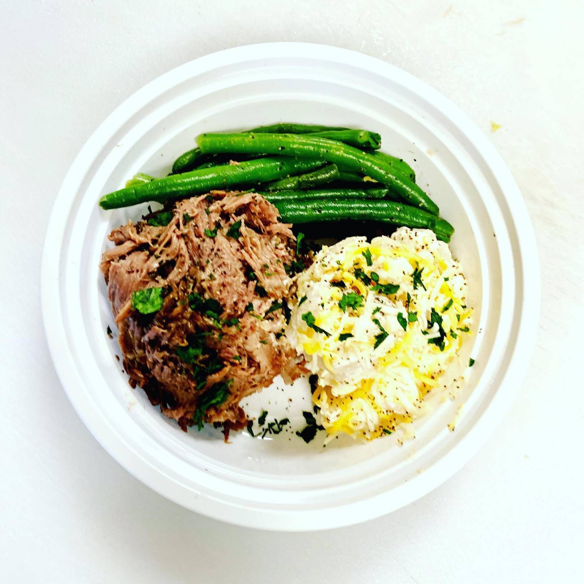 Roast Beef with Gravy and Cauliflower Mac and Cheese and Asparagus - Low Fat